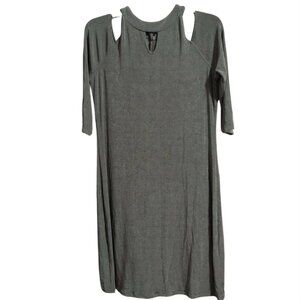 Chico"s travelers Dress in a Hunter Green 3/4 Sleeve Sheer Stretch Cold Shoulder